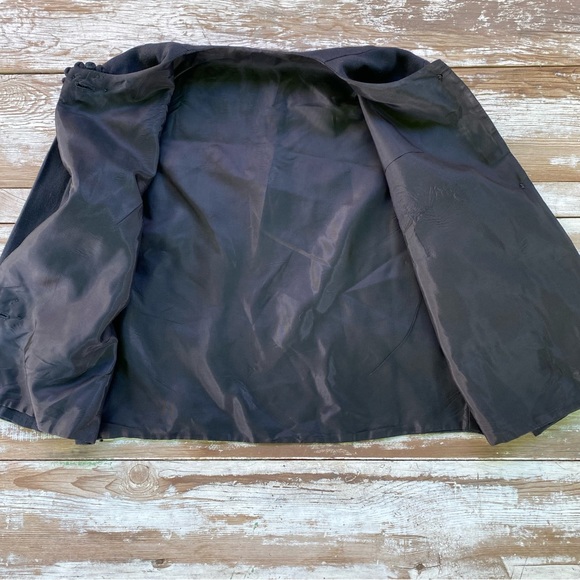 Vintage 50s cropped black jacket with 3/4 length sleeves big buttons, size small - Picture 8 of 12